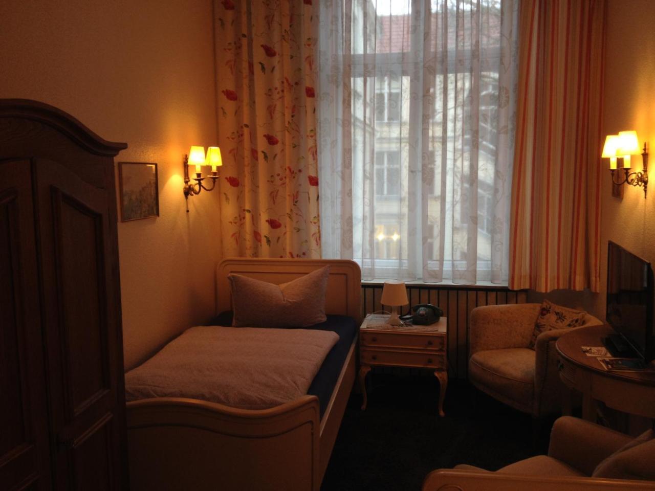 Hotel Pension Columbus Am Kurfurstendamm Berlin Exterior photo